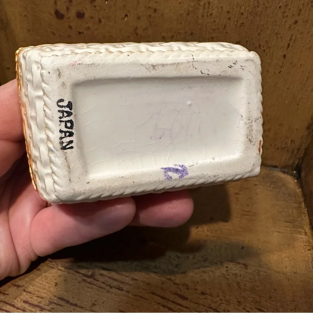 N/A charming ceramic